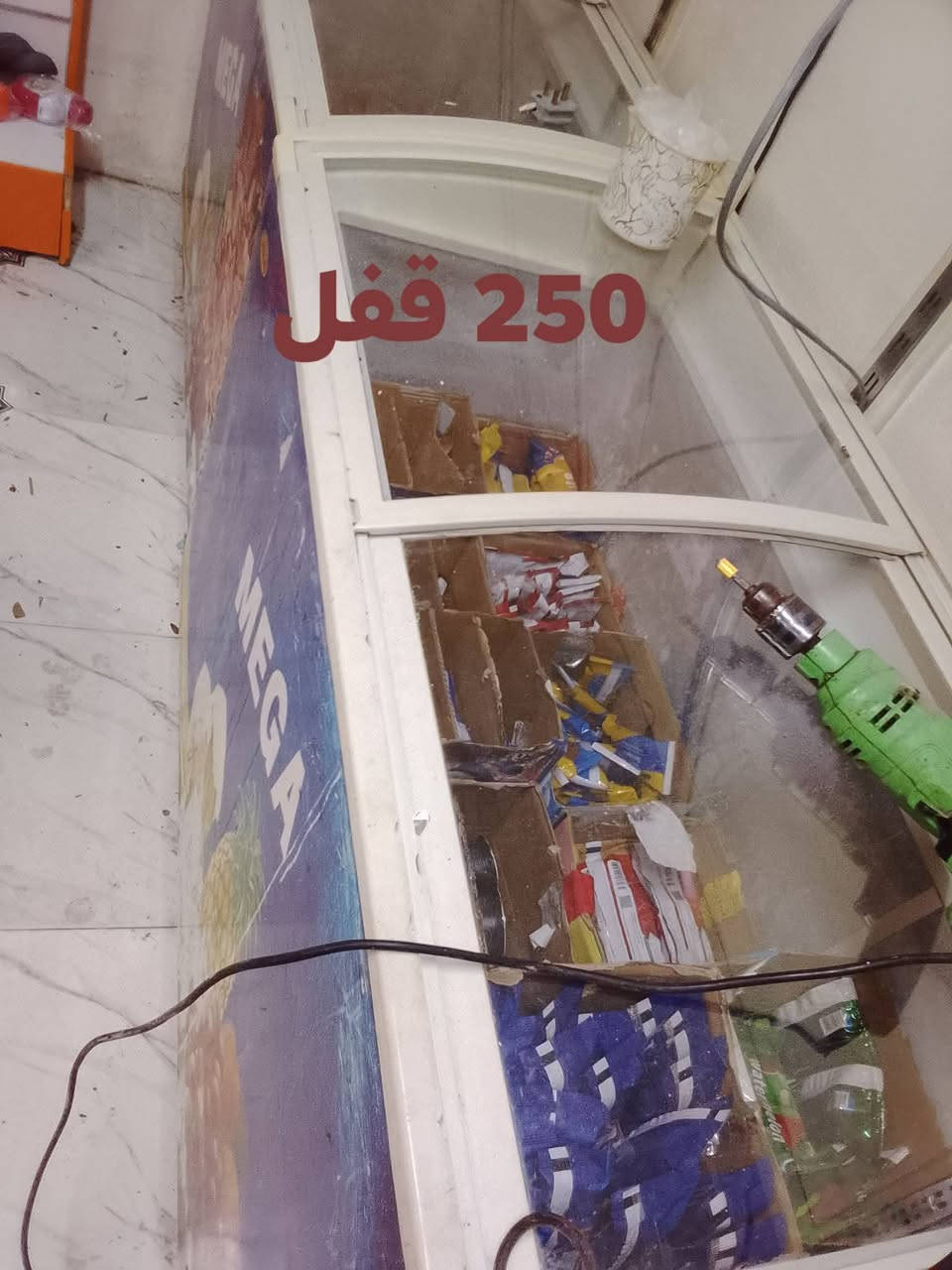 السلام عليكم غراض محل لبيع السعر داخل الصوره المكان واسط قضاء العزيزية ***********
