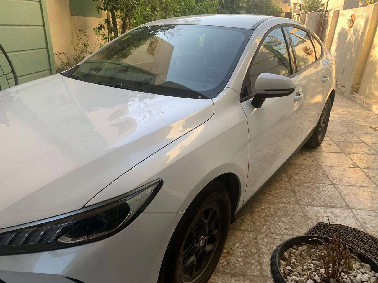 Byd

byd كن بلاص - داخل ابيض 

رقم بغداد بأسمي 

مكفوله كفاله 

ماشيه 37000 الاف

داخل زيتوني

بصمه + تشغيل عن بعد

حساس خلفي + كاميرا 

بقيه المواصفات معروفه 

السعر 18 مليون و 300الف 

  العنوان بغداد العامرية 
للاستفسار 
***********
