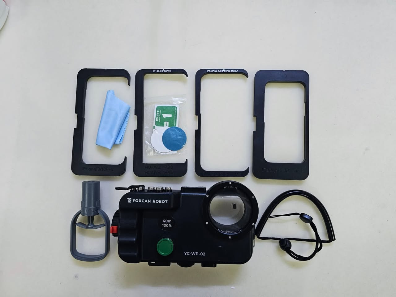 السلام عليكم 

حافظة الهاتف الذكي للتصوير تحت الماء / تعمل بالبطاريه / بلوتوث 

السعر 15 الف 

التفاصيل داخل الصور / للتواصل *********** واتس اب توصيل بغداد (5) آلاف محافظات (6) الاف للمزيد زوروا صفحتنا على الفيس بك 

https://www.facebook.com/profile.php?id=61560710157601
