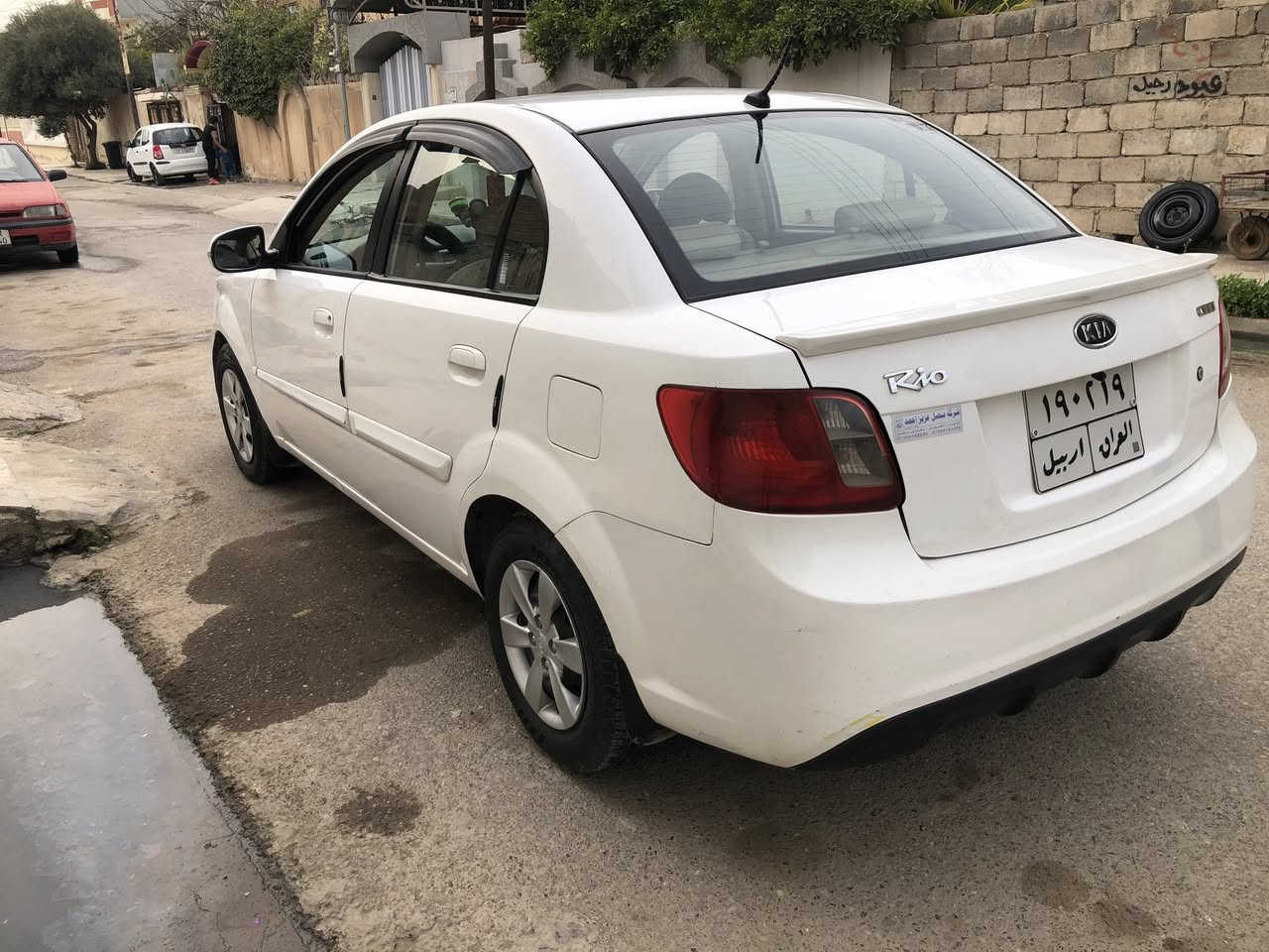 السلام عليكم
كيا ريو ٢٠١٠ 
محرك ١٦ اصلي 
كير شرط محرك شرط لاصرف لانفخ 
ضرر بوند مبدل وباب خلف السايق مبدل اصلي 
صبغ فقط بوند وهلال خلفي بدون اي ضرر للدواخل 

كابون بانزين 
شرط التحويل 
طخم جديد 
تايرات جديده 

السعر 95 وبيها مجال قليل 

موصل حي سومر 

للاستفسار 
*********** 
عبود رحيل
