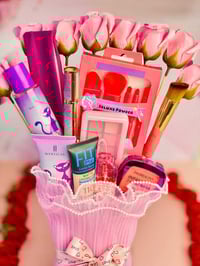 بوكي ورد • هدايا عيد الحب • متوفر عدنه