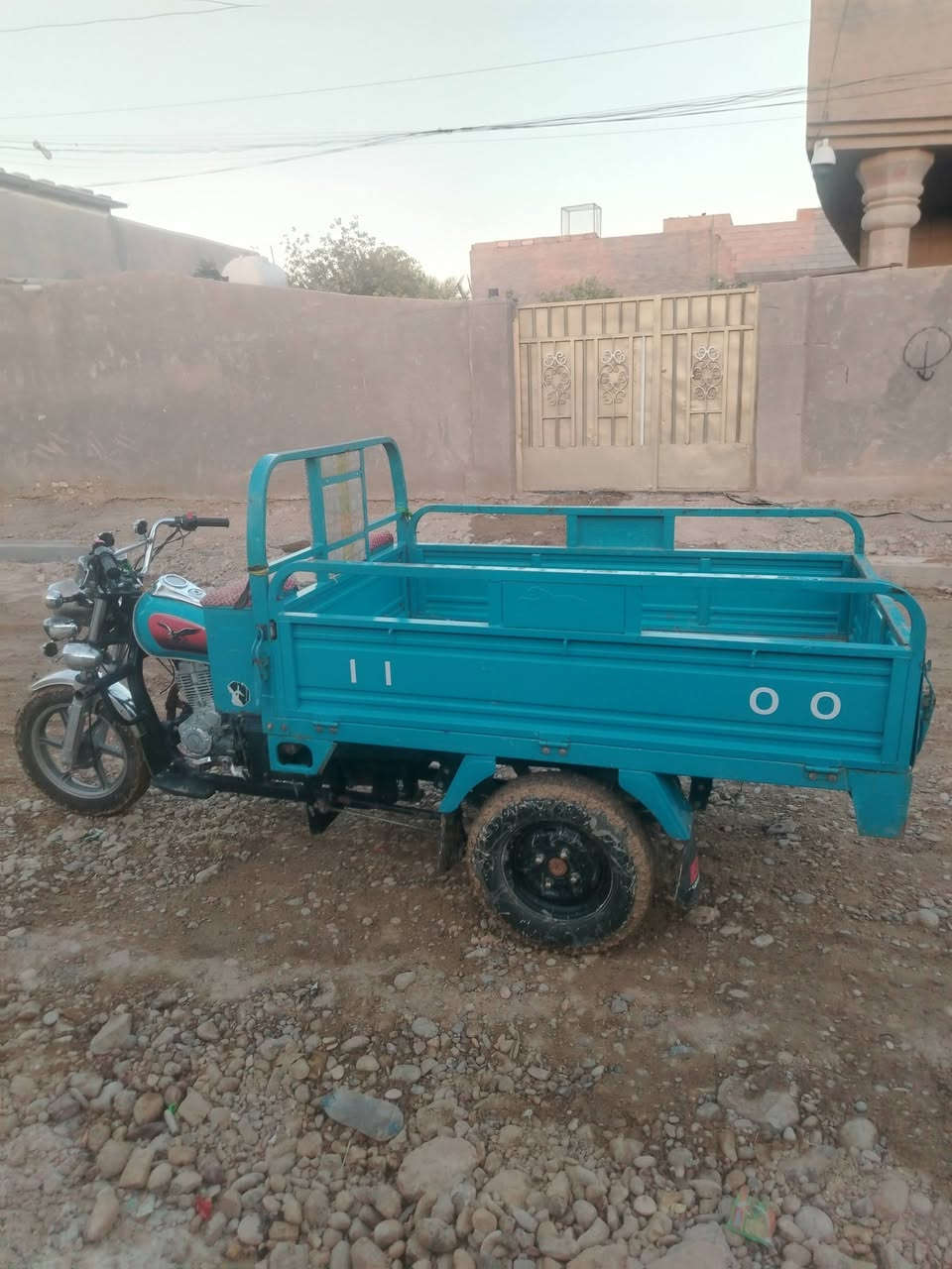 السلام عليكم خوان لستوته نضيفه مديل ٢٣ اصولي وراق كامله للبيع للتواصل واتساب أو مكالمه ***********
