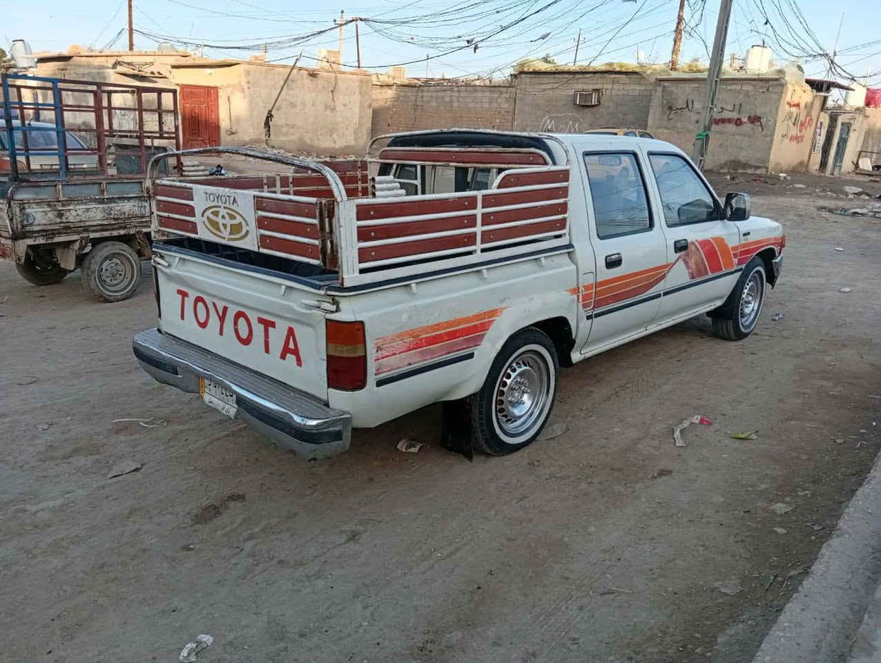 سلام عليكم سياره بيكم تيوته موديل 1993 رقم ذي قار الماني مكينه ثري واي بيه تبخير كير وكسن و شاصي شرط الستفسار ***********
