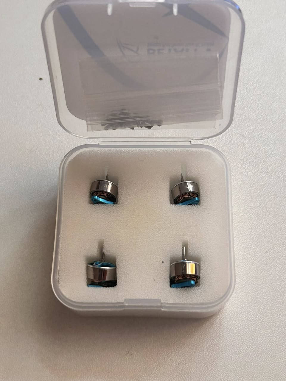 السلام عليكم شباب
ماطورات 0702 Betafpv 27000KV 
بـ 55 الف
Betafpv matrix G4 5in1 ابيعه فحم بس ملحوم شويه
بـ 50 الف
ريش HQprop 31mm لون cyan
بـ 4 الاف للسيت الواحد 
توصيل موجود


**إذا كنت صاحب هذا الإعلان وتريد حذفه لأي سبب، رجاءا أرسل رسالة إلى الدعم الفني**