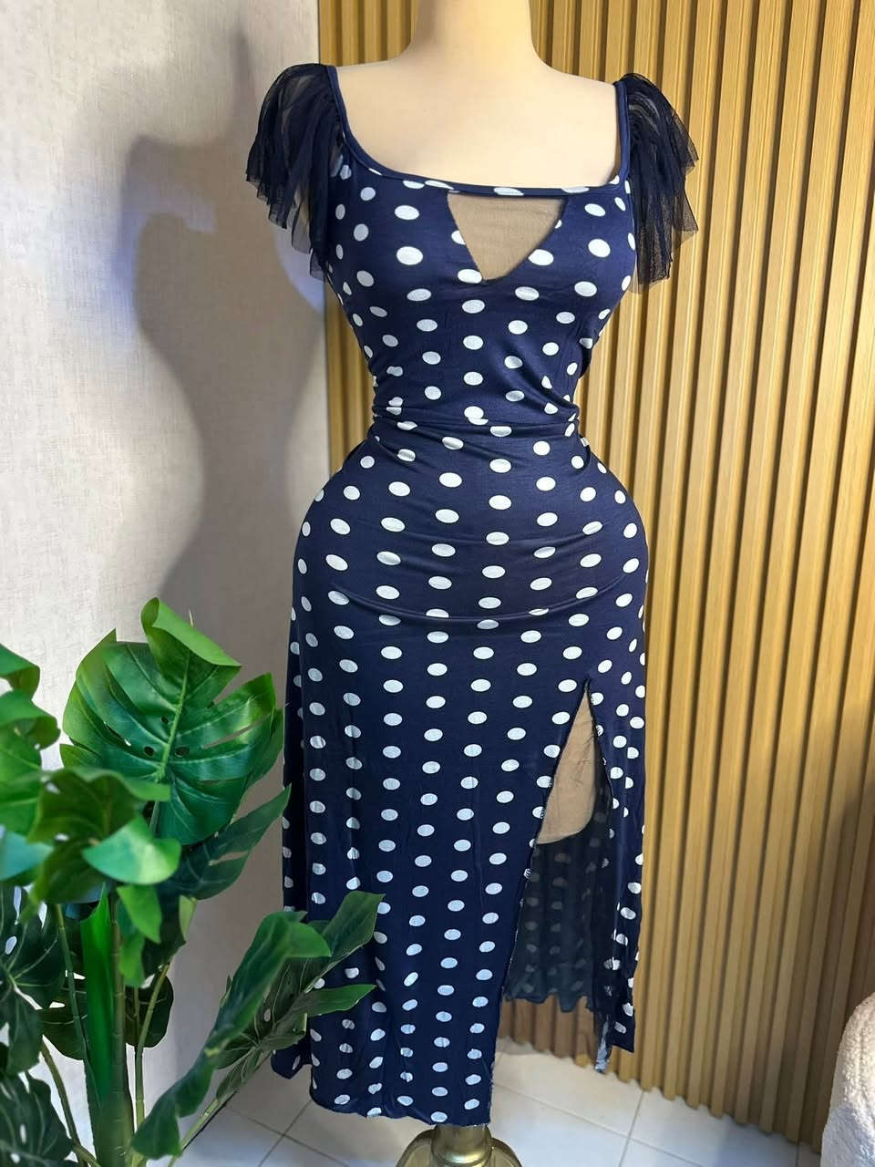 شلحة نسائي ✨
خامه فانيله زبده
قياس M_L_XL_XXL
متوفره بهل لون فقط

______________________

للحجز والاستفسار يرجى مراسله الصفحه
رقم هاتف واتساب ***********
توصيل بسماية 1000
بغداد 5000
محافضات 6000
يوجد دفع عن طريق الماستر كارد ✅💵
