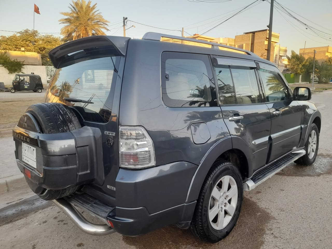 السلام وعليكم البيع باجيرو فول مواصفات واحد عله واحد سياره جديده ومكفوله من الضربه والصبغ موديل ٢٠٠٨ كشنين كهرباء ثلاجه بالجكمجه ٣قطع تبريد ثلج شاشه كامره اشاير ترحيب محرك ٣٨٠٠ تخم تاير جديد صدر جديد طسه معالجه رقم بغداد  مكانه السياره بغداد حي الجوادين السعر   ١٢٥ بيه مجال قليل الشراي السياره محدثه ١٨    (***********)
