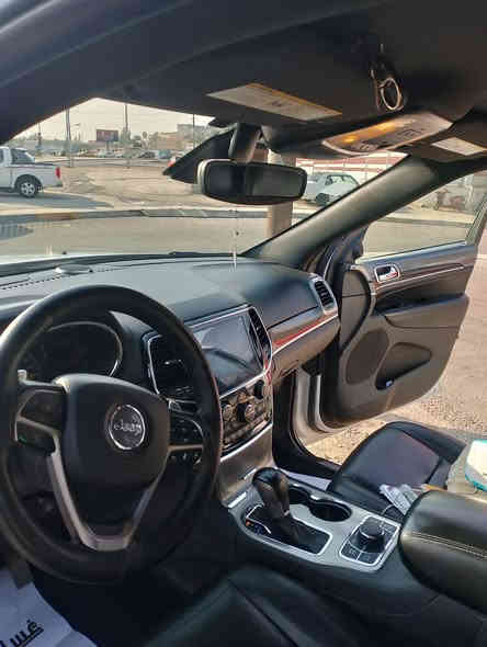 جيب كراند شيروكي ترايل هوك :2019
- المحرك: 6 سلندر، 3600

المواصفات:

- شاشة كبيرة

- كاميرا خلفية دوارة

- تبريد مزدوج

- مقاعد كهربائية مع تدفئة وتبريد
-جكات صعود ونزول
- تدفئة الستيرن والمرايا

- إشارات بالمرايا

- نظام مراقبة النقاط العمياء

- رادار خلفي

- نظام إيقاف تلقائي

- وضعيات قيادة متعددة

- صندوق كهربائي

السيارة كاملة المواصفات

التواصل *********** 

او علصفحه متواجد 

واتساب

