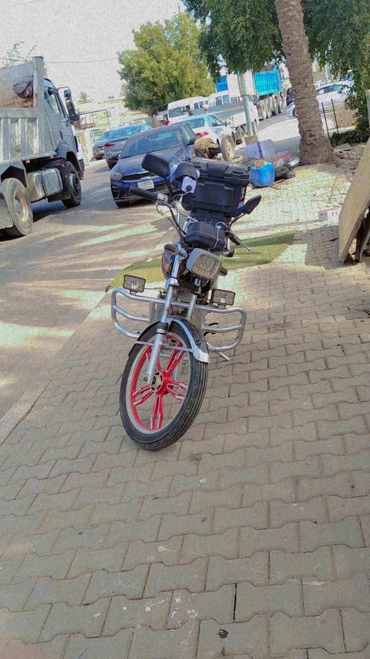 السلام عليكم 
دراجه ايراني اربعه كير موديل 15وراق كامله 5اوراق اصليه كهربائيات شغاله كامله بيها خيط تبخير دراجه نكره سلف دراجه مال جناي 
السعر /٣٢٥وبيها مجال قليل🩵🩵
للاستفسار ***********
