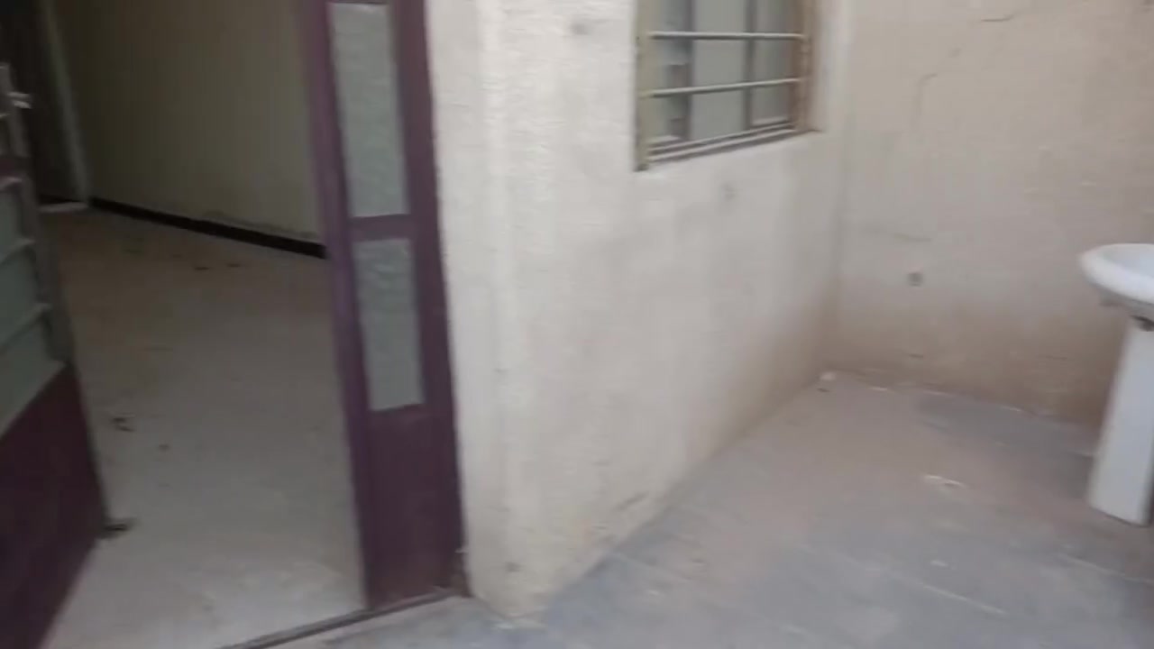 سلام عليكم بيت للايجار مساحة ١١٠م للاستفسار الاتصال على الرقم يوجد واتساب
***********
