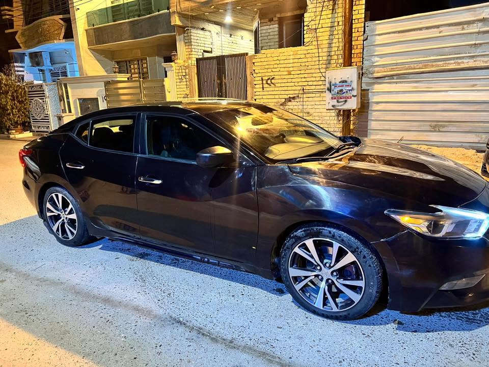 السلام عليكم نيسان مكسيما 2017 فول مواصفات ما عدا البانوراما محرك 3500 حادثها جاملغ وبنيد بدون اي دواخل وبيها بالعراق صبغ مكانات يعني تقريبا بيها اربع قطع اني ابيع حزام سيارة جاهزة من كلشي محرك وكير مكفولات تبريد ثلج صدر جديد تخم تاير جديد سنوية وهزة جديد وباسمي ثاني يوم تحويل السعر 105 وبيها مجال مكاني بغداد الدورة ابو الطيارة الاتصال ***********
