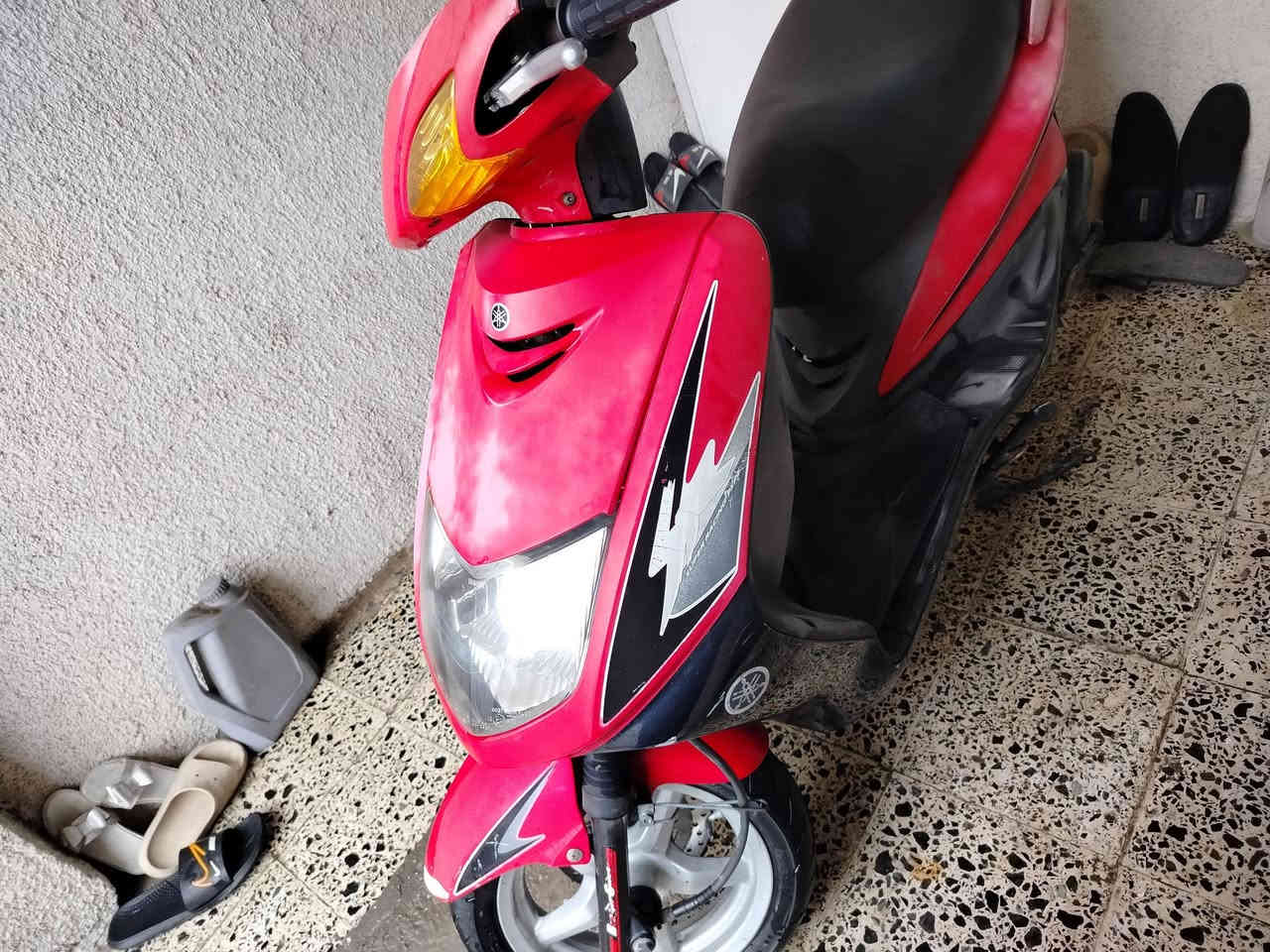 سلام عليكم دراجة سكنس نثية للبيع كابريتر و بيها البك لايت مكسور اما كلشي بلادي و دراجة ناعمة و حلو و نكرة سلف و هندر الدراجة للبيع او المراوس ماكس عدلة الستفسار أو المراوسة على هذا الرقم***********
