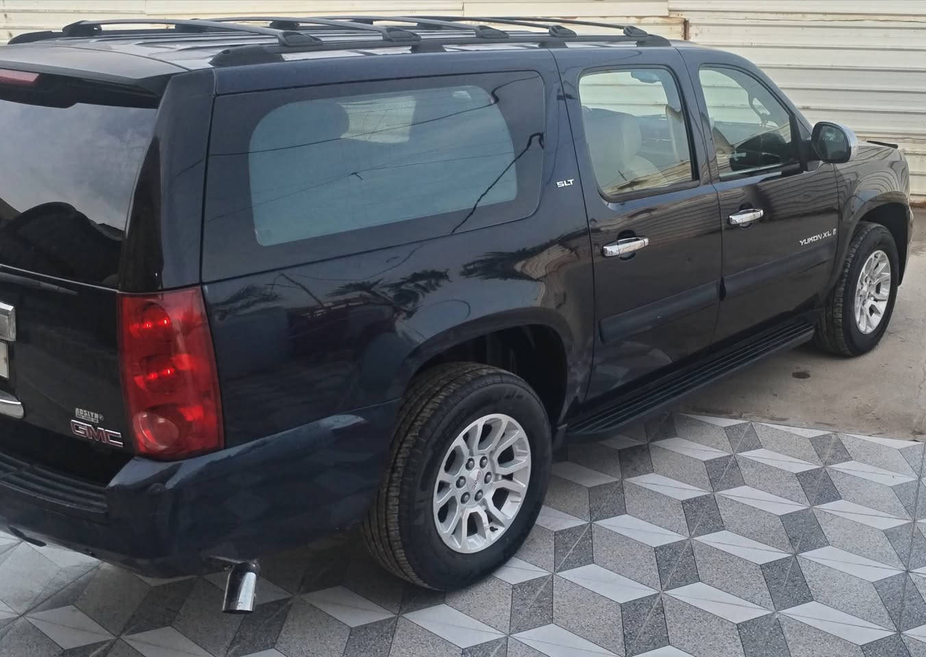 سلام عليكم للبيع جمسي يوكن طويل مديل 2007 رقم نجف بسمي خصوصي ممشتغله خط كندي كفاله عامه من كلشي جاهزه من كلشي مكينه كير حداديه تبريد تخم تاير مواصفات SLT(كشنات جلد كهرباء+شاشه لمس+مرايات شفط+تشغيل عن بعد+جنطه شفط+تحكم ستيرن جهتين+فور ويل+تدفئه بلكشنات+داخل بيجي+ويل مال 18+بجم زنون) سياره ماشيه 110 ميل حقيقي سياره جديده السعر 205 وبيه مجال استفسار *********** مكان البصره
