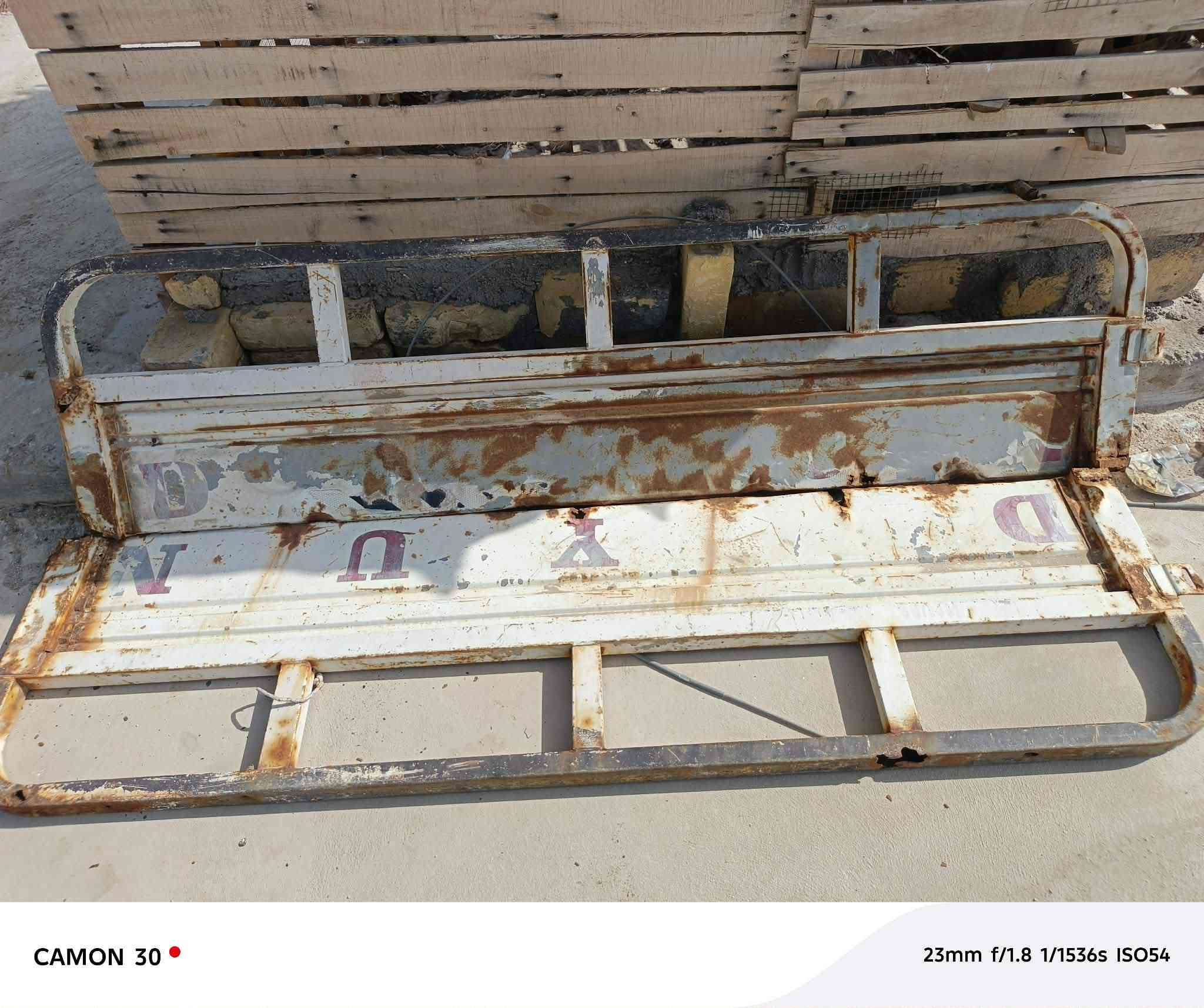 السلام عليكم بيبان ستوته دايون للبيع سعر 25 مكان سوق الشيوخ على طريق الكرمه ***********
