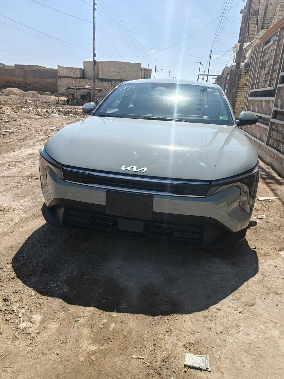 السلام عليكم كي 4 للبيع موديل 25 بدون ارقام حادثها مبين بالصور السعر خاص تواصل على هذا الرقم***********
