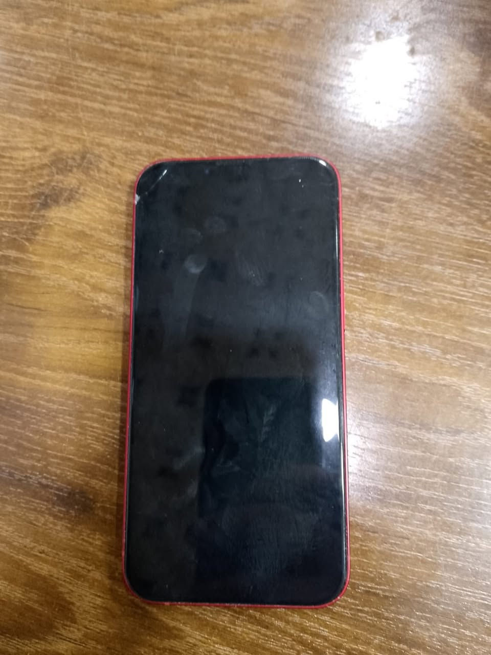 سلام عليكم ورحمة الله وبركاته ايفون 13عادي الجهاز نضيف وجديد كلشي ما مبدل بي ذاكره 256 مكان الاجهاز الرمادي سعر 450الف رقمي ***********
