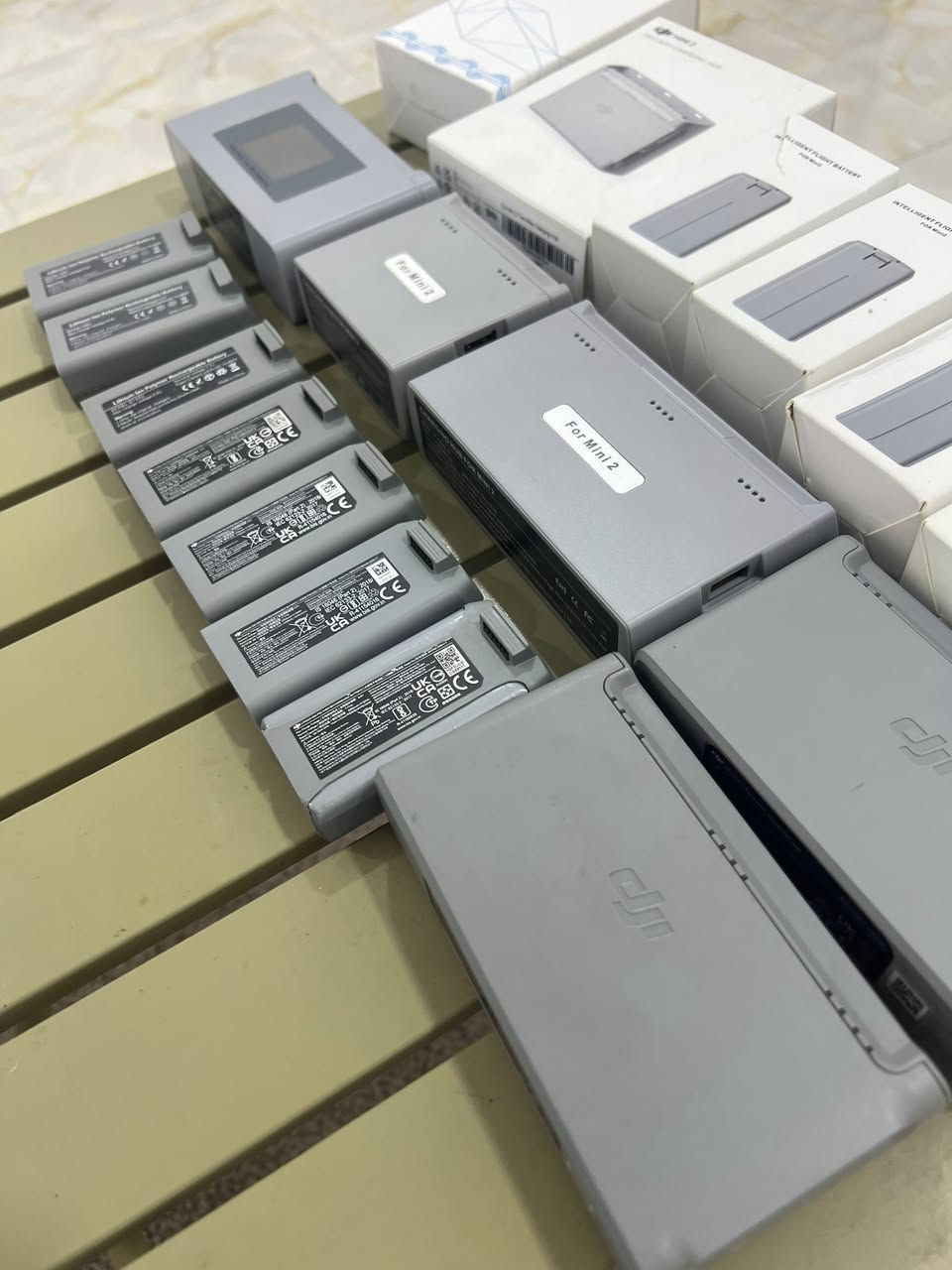 بطاريات mini 2 mini 2es mini 4k
كله جديد اصلي وتجاري اكو 
شواحن موجود اصلي تجاري


**إذا كنت صاحب هذا الإعلان وتريد حذفه لأي سبب، رجاءا أرسل رسالة إلى الدعم الفني**