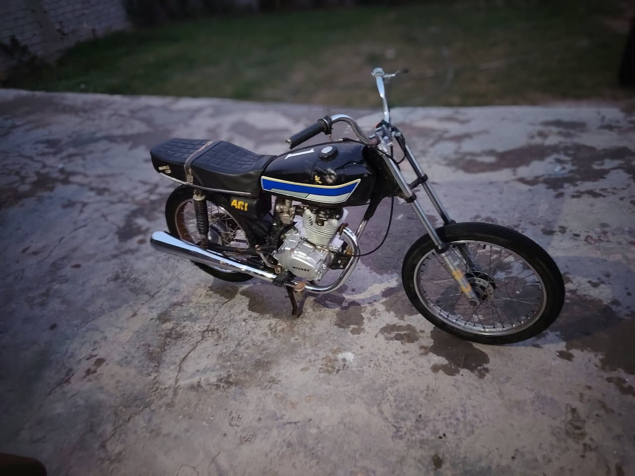 سلام عليكم دراجه نامه انتنس اوراق الصولي موديل 18 او التعميره ٢٣ الدراجه خير من الله السعر ٣٥٠ او بيه مجال مكاني بابل محاويل قريت البعلوان هاذه رقمي ***********
