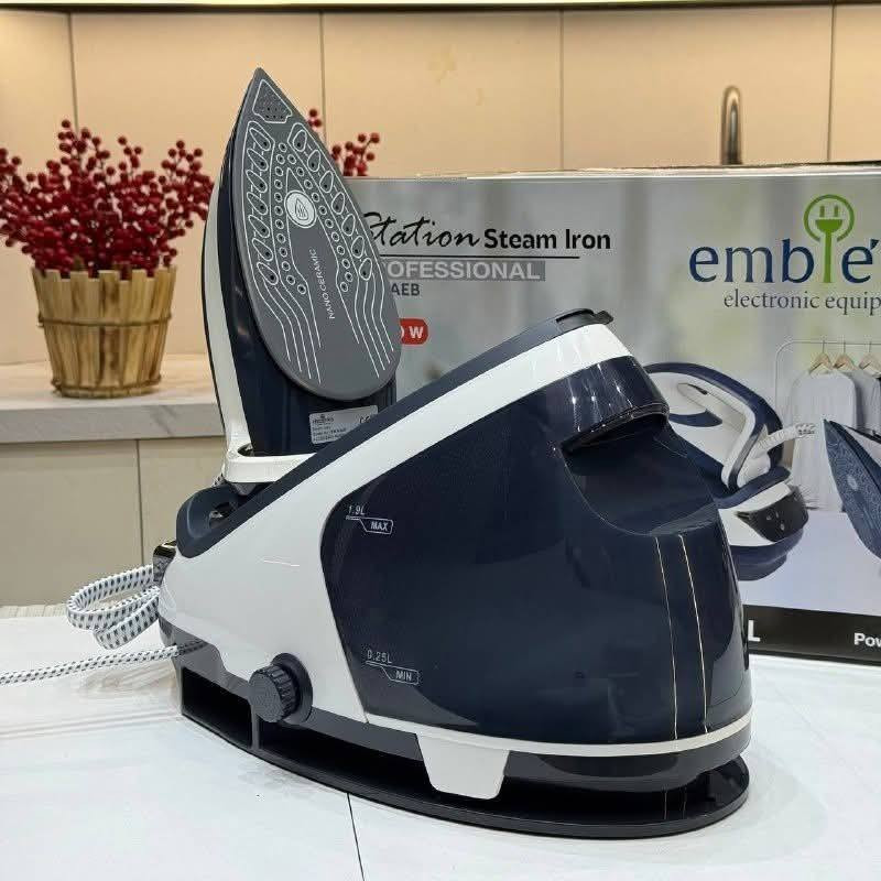 سوي متابعة بالاول ليصلك جديدنا 
✨ أوتي احترافي امبليوم EM-SAEB
قوة عالية… تحكم ذكي… أداء احترافي 👔🔥
📌 نبذة:
مكواة بخار احترافية مصممة للي يريد نتائج سريعة وقوية، تجمع بين الأداء العالي والتقنيات الحديثة مع شاشة تحكم ذكية.
📊 المواصفات:
القدرة: 3000 واط ⚡
قاعدة نانو سيراميك لسهولة الانزلاق وعدم الالتصاق
سعة خزان الماء: 1.9 لتر 💧
شاشة كبيرة ملونة لعرض الإعدادات
🔥 الأداء والتحكم:
تحكم سلس وسهل بالتبديل بين الإعدادات
درجات حرارة قابلة للتعديل حسب نوع القماش
بخار قوي لإزالة التجاعيد بسرعة
🌱 الكفاءة:
نظام طاقة اقتصادي لتقليل استهلاك الكهرباء
🔒 الأمان:
إيقاف تلقائي بعد 10 دقائق من عدم الاستخدام
تنبيه عند انخفاض مستوى الماء
نظام أمان عالي للحماية
📏 نطاق الحرارة:
من 15° إلى 170° مئوية
🔥 خيار مثالي للمحلات والاستخدام الاحترافي أو المنزلي المتطور
ضمان سنة 

السعر 165 ألف
توصيل لجميع المحافظات 5


**إذا كنت صاحب هذا الإعلان وتريد حذفه لأي سبب، رجاءا أرسل رسالة إلى الدعم الفني**