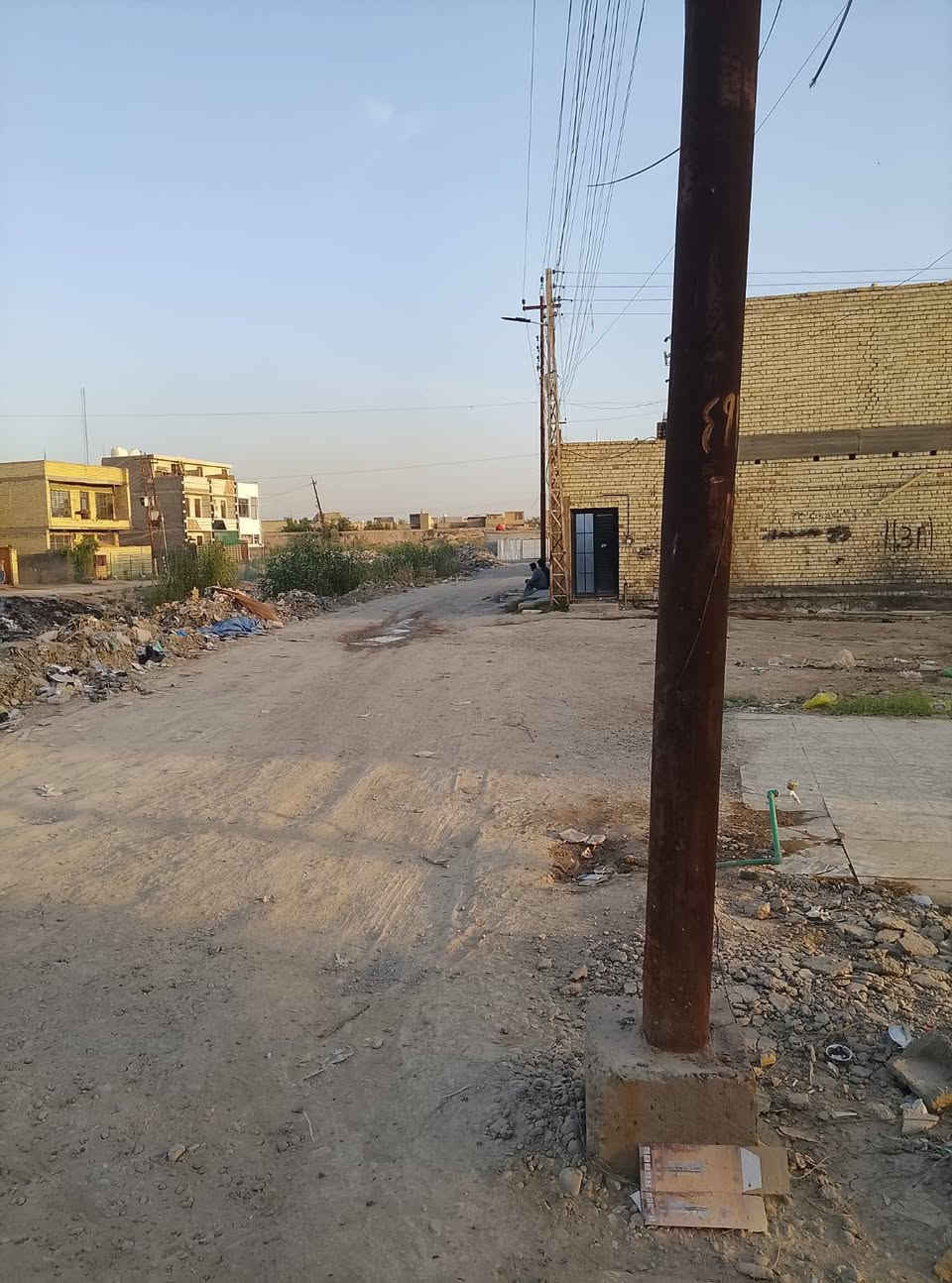 مكلف بالنشر
سلام عليكم 

قطعه ارض للبيع في السريدات القديمه بالربع الثالث خلف البزل الصغيره 

نوع العقار زراعي سند 25 تحويل باسم المشتري قرار

مساحه الارض 226متر مربعه

واجه الارض13متر

نزال الارض16متر

بيه قيناس شويه

السعر جدا مناسب اتصل وتدلل

للاتصال 

***********
