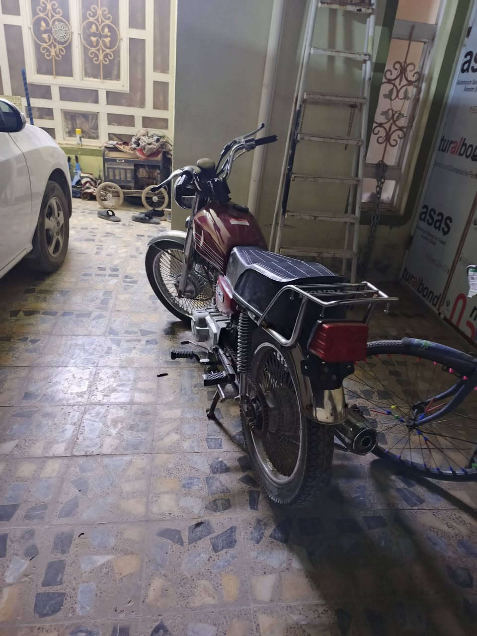 دراجة اربعة كير للبيع اوراق اصولي كبل اترقم من اول هندر تشتغل السعر 700 الف ببه مجال للشراي متوازي على فلوس المكان النجف للتواصل ***********
