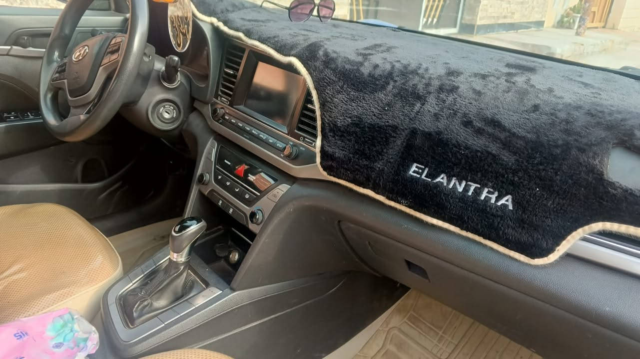 النترا فول مواصفات عدا البصمه والفتحه صبغ 5 قطع حادثها جنطه السعر 113 وبيها مجال للطيبين اي استفسار اتصل  على هذا الرقم *********** او على الخاص موجود
