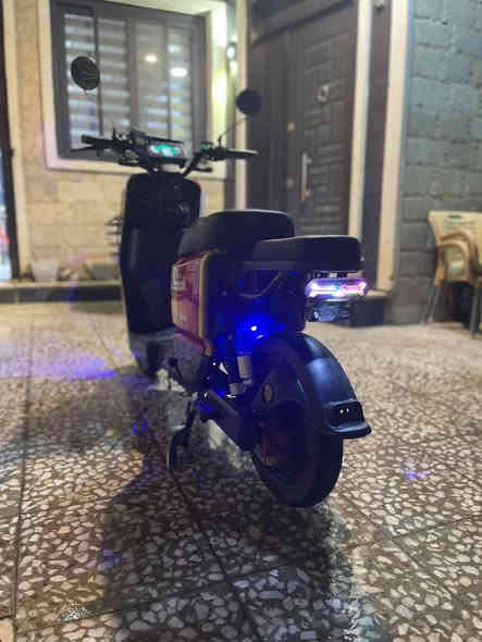 السلام عليكم 

دراجه شحن R7.     للبيع 

بريكات دهن هايدروليك HAEDROLEK

دبلات امامي هيدروليك والخلفي غاز 

شاشه ديجتل 

وياله رياضي + فلنجه كبيره 

تشغيل كارت + سويجين 2 + بصمتين 2 

بطاريات 25 امبير 🔋

عدد 5 بطاريات 🔋

سرعتها 109 حقيقي 80 🏍️

ديجلات + اناره جانبيه 🎧

لايتات زنون + نشره ليليه 🌑🔦

دراجه جديده ونضيفه 

السعر 500 وبيها مجال بسيط للطيبين 💰 

الرقم ***********بي واتساب 📱💬
