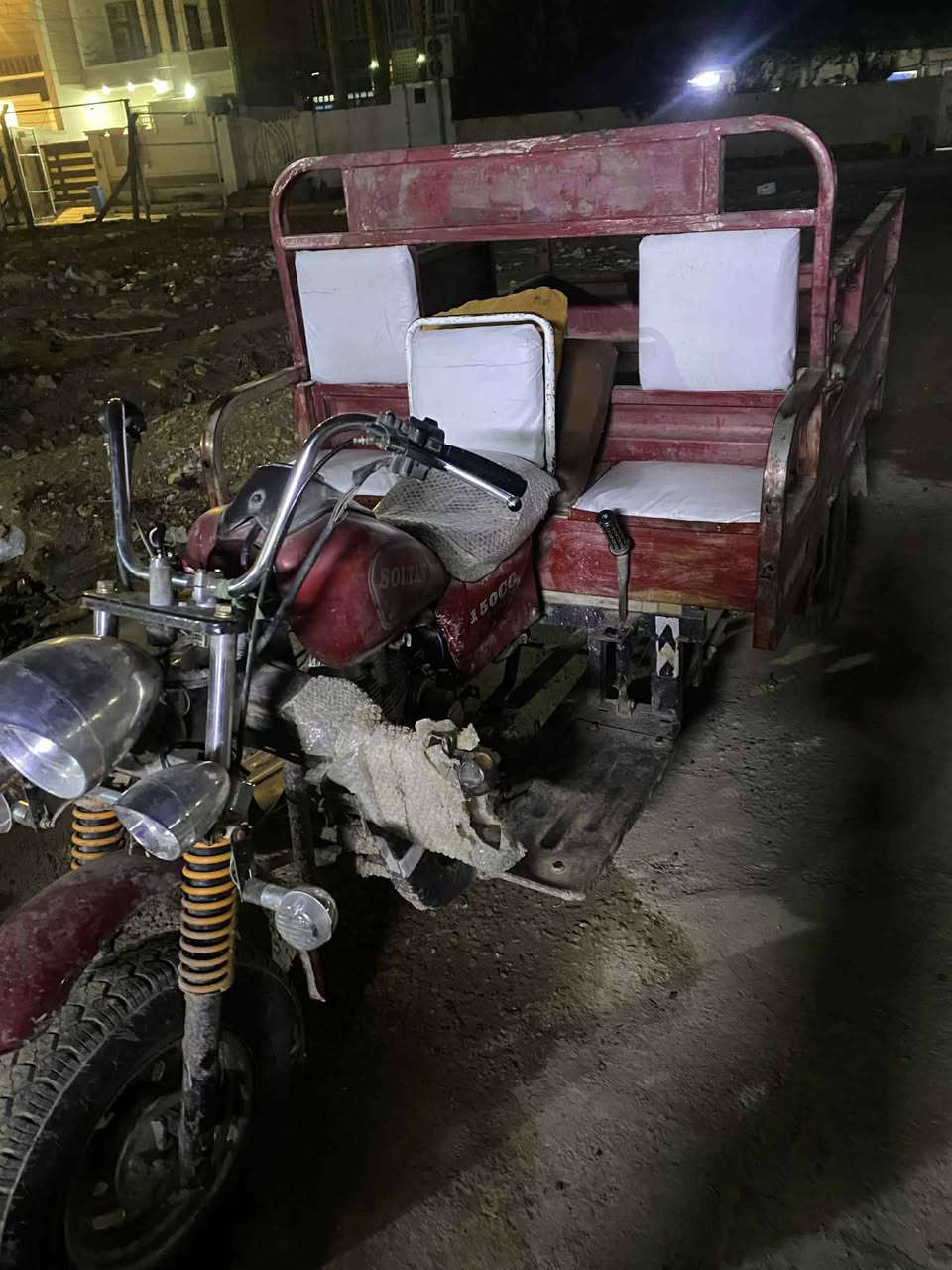 البيع رقم موديل 15مكلف بنشر لاحد يراسل هاذ رقم راعيها. ***********
