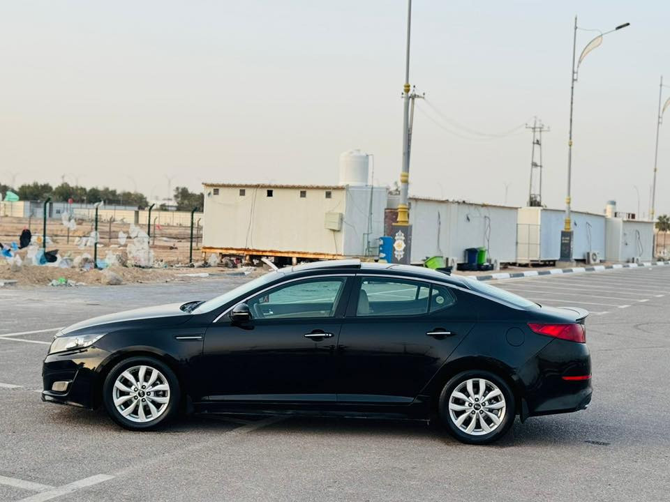 السلام عليكم 
اوبتما موديل 2015 وارد أمريكي فول مواصفات 1/1
 حادث بنيد سرقه فقط وباقي سياره كفاله من ضربه وصبغ
سونار مرفق ويه الصور 
رقم شمالي انكليزي تحويل أو وكاله مضمون 
عليها ادامه كامله بلكات +مجاول +فيت بم وفلتر بانزين  +غرفه الحتراق 
تخم تاير جديد قبل سبوع شادهن
مكينه 2400 
موصفات لمتدد 
بانوراما 
شاشه كبيره لمس + شاشه اعطال 
سماعات انفنتي 
فول تحكم استيرن 
 بصمه تشغيل
 بصمه ابواب 
كشنات جلد تدفئه تبريد + وضعيات خزن 
حساسات خلفية ماميه 
كامره خلفيه
 تحكم استيرن 
وضعيات قياده 
اشاير بل مري 
قطعتين تبريد 
 رادارات بل مري +رادار خلفي 
مثبت سرعة 
 صندوق بصمه 
بلوتوث  +Abs + أواكس 
دبل كزوز 
حساسات خلفيه أماميه 
حساس اطارات 
مثبت سرعه 
مانع انزلاق 
 بعد بيها هواي مواصفات 
السعر 117 وبيها مجال 
مكاني حله / مركز  ***********
