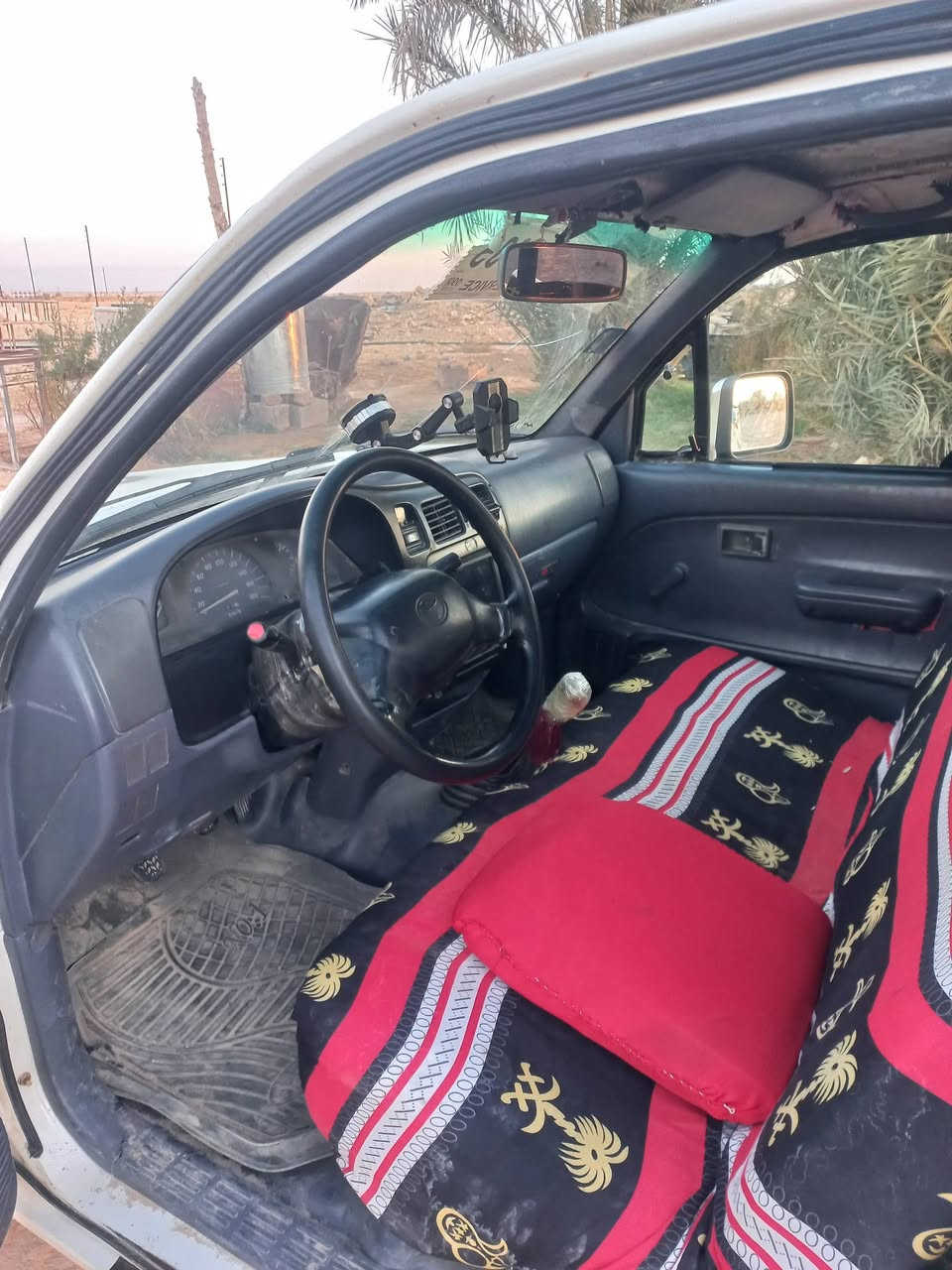 سلام عليكم للبيع بيكم 2002مصبوقه عام رقم نبار سياره جاهزه من كلش ستفسارعلا رقم***********
