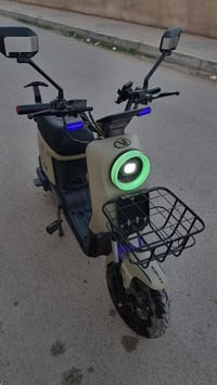 دراجة R9 دراجة مكفوله الاتصال على الرقم 07703557838