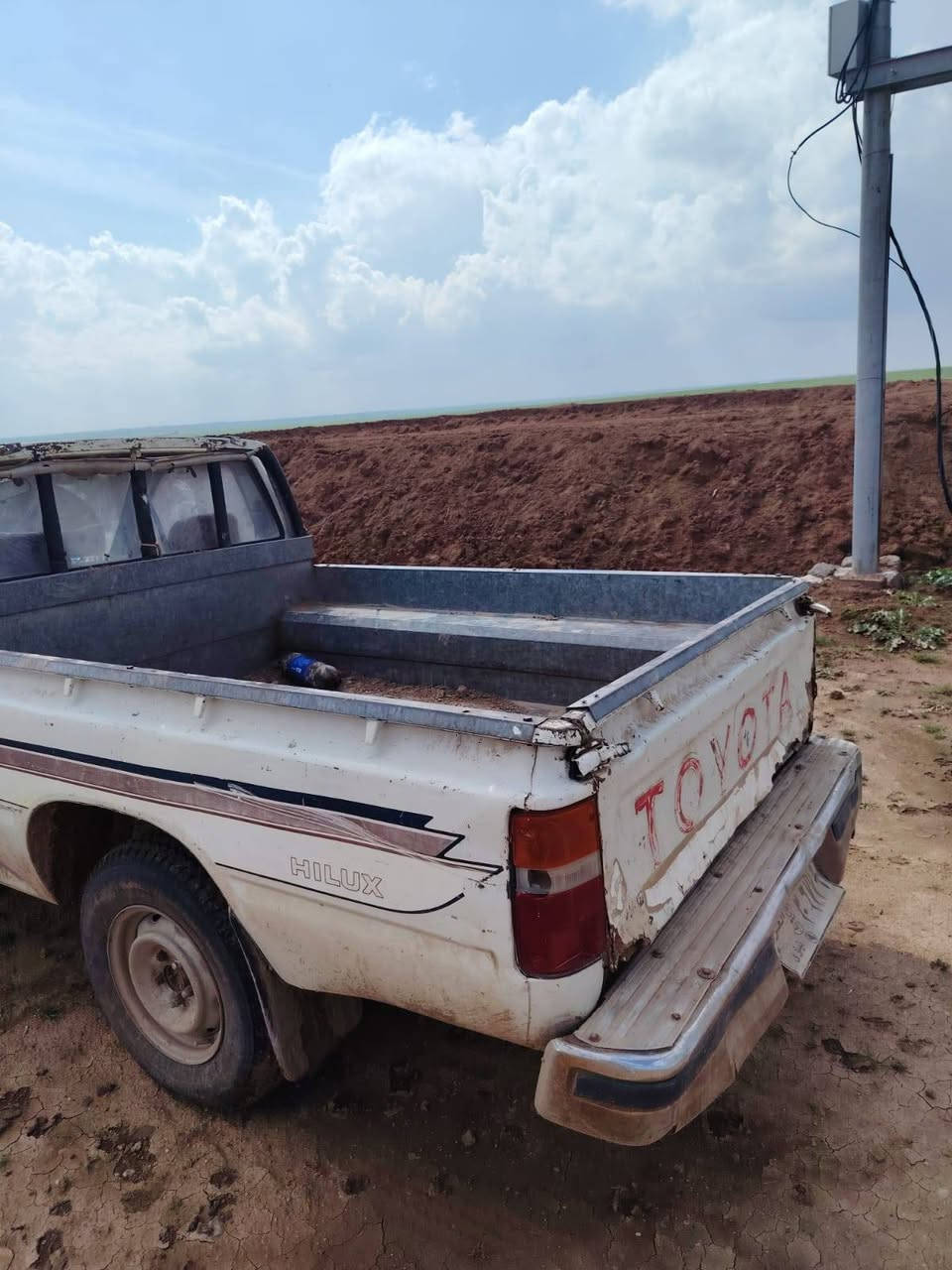 سياره تك موديل 1989 محرك كير اكسن شرط سياره جاهزه رقم ضايع معمله كامله ***********
