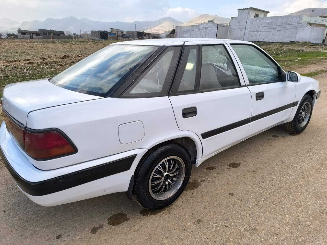 دایۆ ئیسپرۆ مۆدێل 1996مەکێنە 18
ئاڕمی پلاستیکی سلێمانی گێڕ عادیە
4تایەی لۆک لۆکو پاتری لۆک لۆکە 
سەیارەکە نمونەیە لەجوانیا 🚗🚗
دەعمو ڕزیوی پێوە نیە گەرمیو کارەبای هەموی ئیشدەکات مەزبوت
نرخی فرۆشتنی17گەڵاو مەجالێ کەم
لەسلێمانیم نزیکی هەواری شارم *********** السليمانية, العراق
