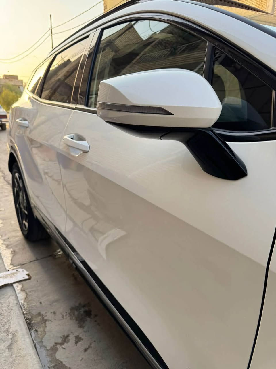 سبورتج ٢٠٢٣ للبيع 
السيارة بدون رقم نظيفة وجديده وفول مواصفات بدون دواخل وبدون ايرباك واضح حادثها بالصور
١٨٨ بيهه مجال مكان الامين الثانية
***********
