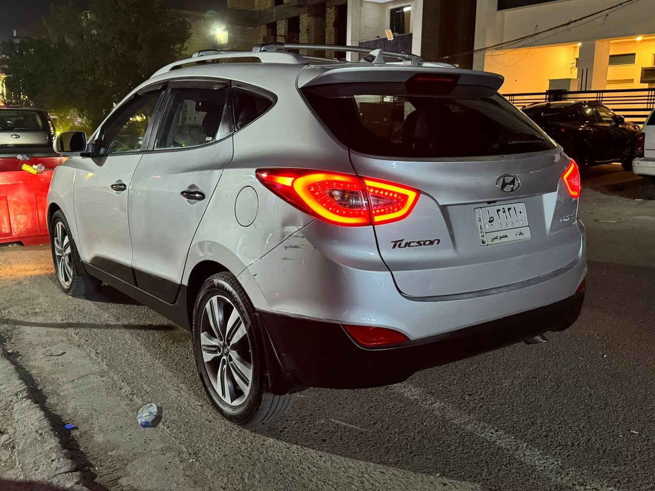 ترسان 2015 بيها قطعتين صبغ بدون دواخل مثل ماموضحه بالصور السعر 100 وبيها مجال مكاني بغداد كير ومحرك مكفولات تبريد ثلج ***********
