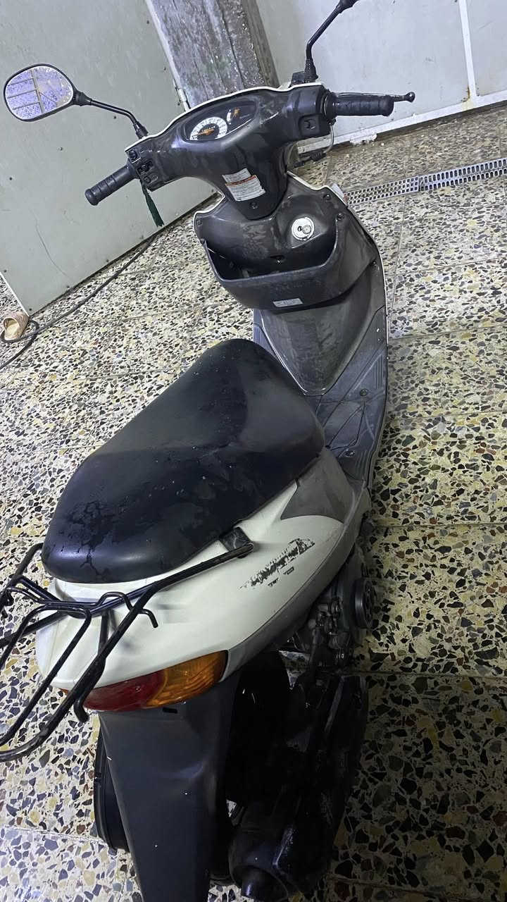 السلامً عليكم دراجة للبيع نوع ادرس السعر 350 نظيفة شلعة ومعدل ستناد كهربائي و ستاند عادي المكان البلديات ***********
