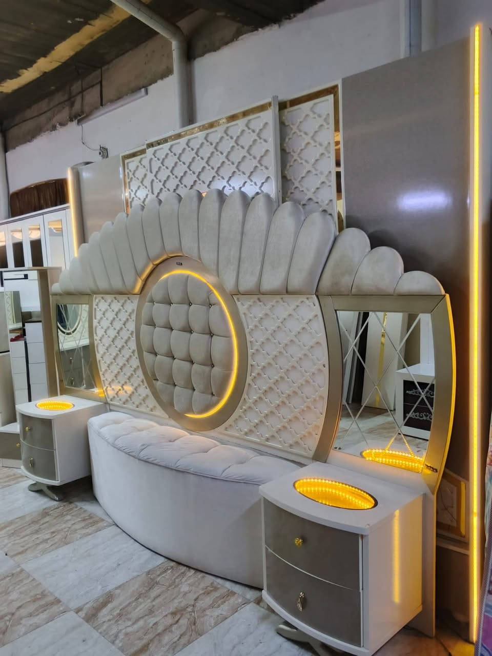 ٩ قطع سعر ٦٥٠ بيها مجال
العنده غراض للبيع راسلوني *********** او اتصال ع رقم داخل محافظه كركوك
