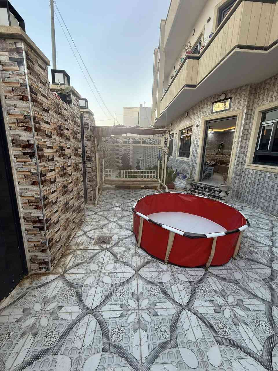 السلام عليكم فــرصـة مـميزة لـتملك بـيت احـلامـك
عرض جديد ومميز جداً جداً 

من منطقه التعليم العالي مجمع التربية الرابعه 

دار للـبيع المـساحة 300 متر واجهه (15*20) 

يحـتوي الدار على 6 غرف نوم +هول + استقبال

+ مطبخ + صحيات 

يقع الدار على شارع 15 موقع الدار بضهر شارع 20 + الدار ركن

الاتجاه شــروق تــام 

للتفاصيل اكثر الاتصال ع الارقام التالية 

*********** اسيا  

*********** كورك

نستقبل كـافة العـروضات
