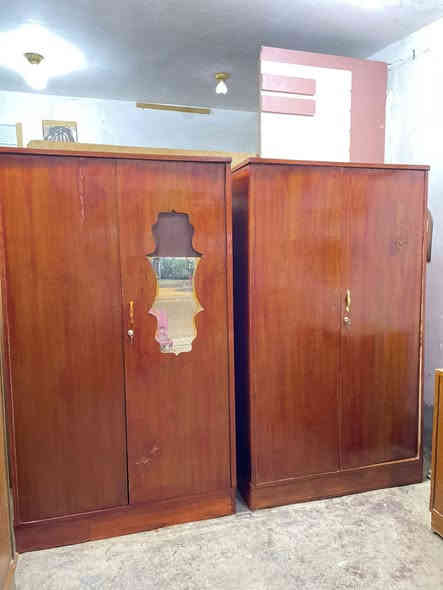 كنتور 4بوب السعر190الف
كنتورين بابين سعر الواحد 120الف
بوفيات 3مترات حطاطة السعر 125الف
ميز مراية حطاطة السعر 65الف 
العنوان التاميم القادسية الاولى شارع المشاتل 
للأستفسار***********
