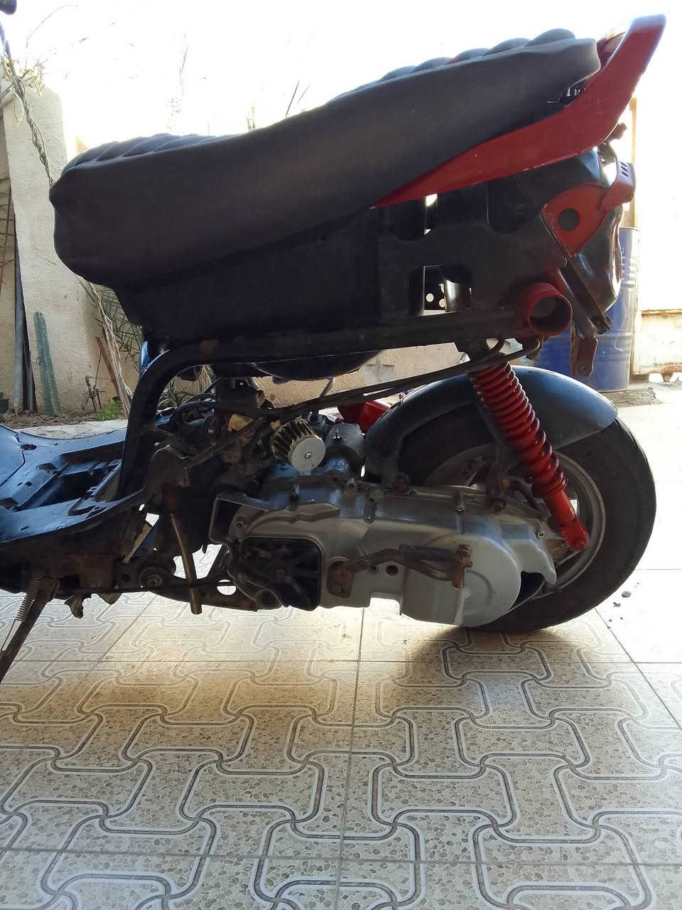 السلام عليكم شباب فراشه كرستال مال لعب محرك نضيف قطرت نضوح ماكو كلجات جدد بعدهن ما طابعات شوته رياضي خصم الحجي شوف الصور او شوف النضافه يالا تراسل اريد اراوسها اب ايراني او غير دراجه حسب القناعه 
مكاني بغداد ابو غريب او تحياتي الكم


**إذا كنت صاحب هذا الإعلان وتريد حذفه لأي سبب، رجاءا أرسل رسالة إلى الدعم الفني**