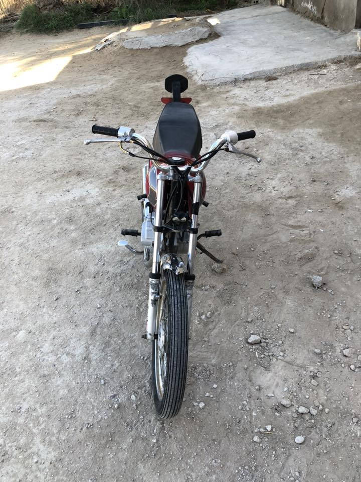 سلام عليكم
دراجه نامه 
المكينه مكفوله نعومه فول 
دراجه كامله ما ناقصه اي شي 
سعر ٣٢٥ وبيها مجال 

العنوان بابل الكفل 

***********
