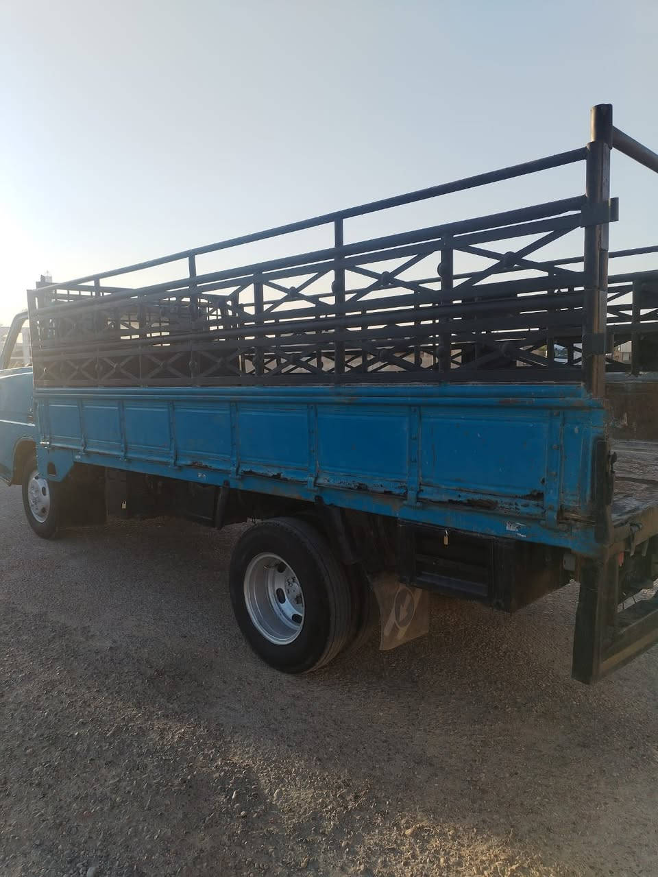 داينه للبيع موديل 80 
رقم وسنويه وهزه جديد 
كهربائيات جديده 
محرك بي تنقيص 
العنوان . بغداد 
السعر40 ورقه وبيها مجال 
***********
