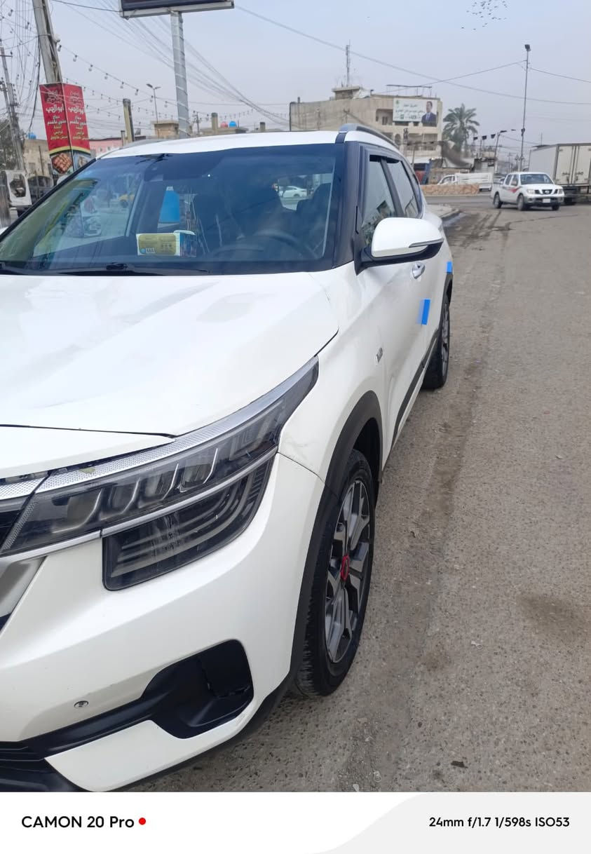 السلام عليكم
كيا سيلتوس فول فول موصفات وأرد أمريكي 
موديل 2022 محرك تيربو كامل موصفات ونضافه فول شكل الجديد فور ويل تشغيل عن بعد اشاير مري كامل مواصفات وهاي صورها كدامكم 
ولي يريد يستفسر اكثر عله هااذه لرقم 

***********
