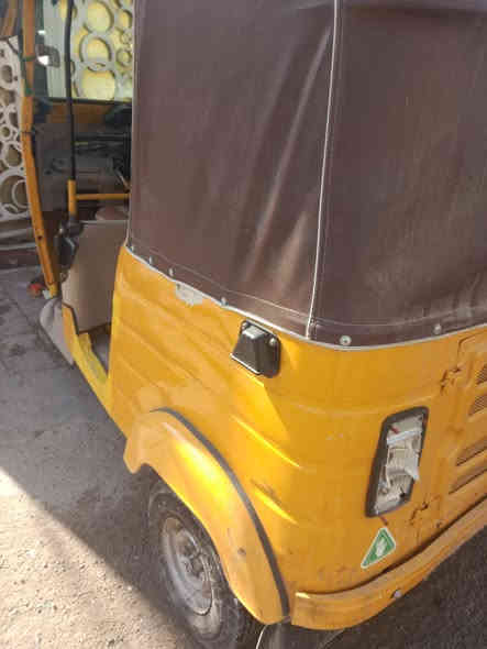 السلام عليكم شباب تكتك ٢٠١٩شهر ٥
سعر 3500 وبيه مجال بدون رقم ورقاق عنوان ام كبر 
رقم ***********
