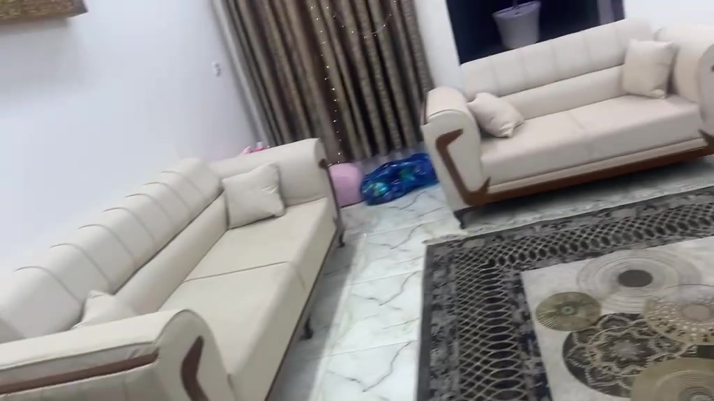 تخم قنفات عراقي ب٣٥٠ قفل
غرفة نوم جديده ب٤٠٠ قفل 
للاستفسار ***********
بغداد
