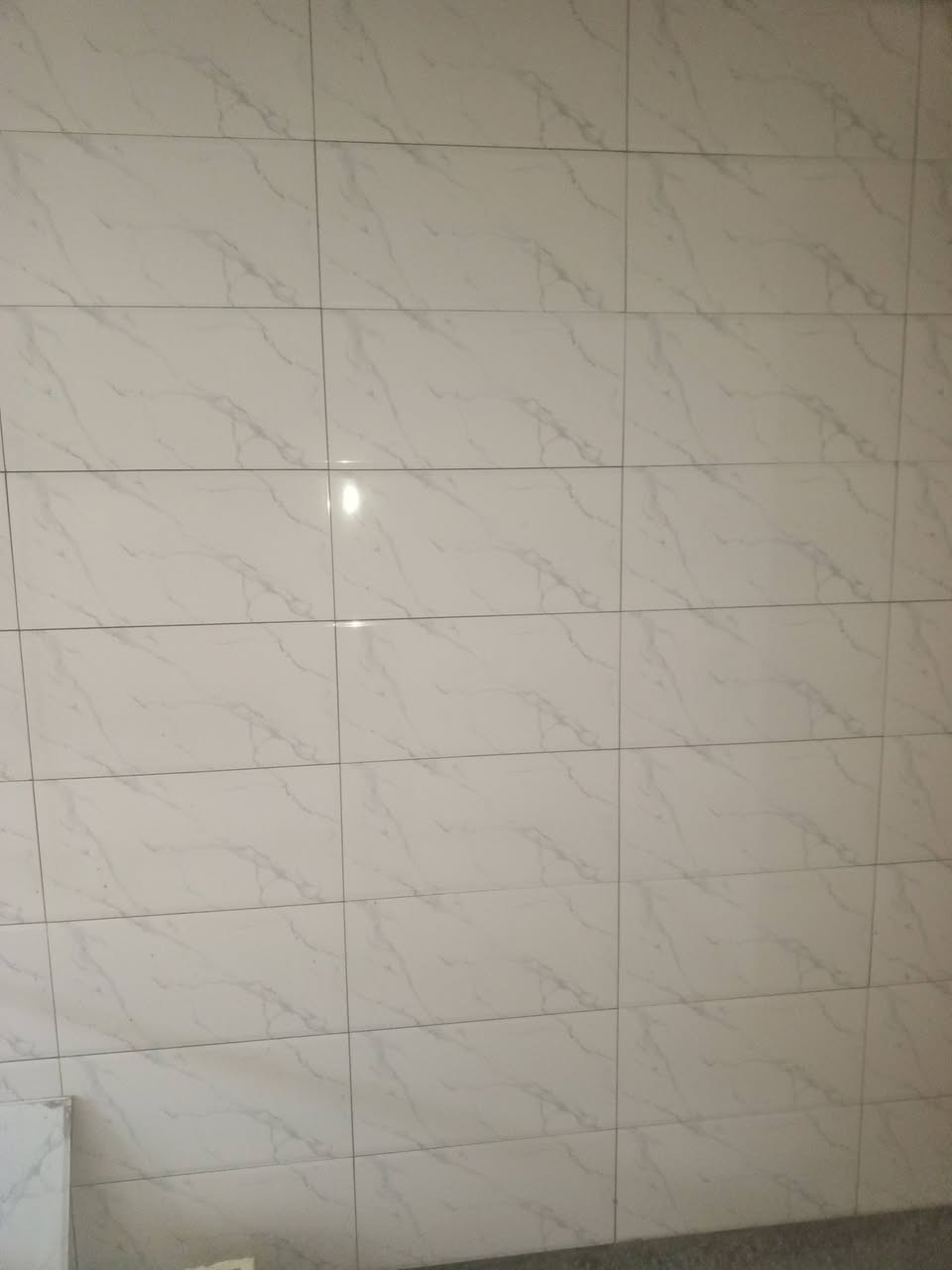 خلفه سيراميك وكاشي ومرمروبيات شغل درجه اولى للتواصل ***********
