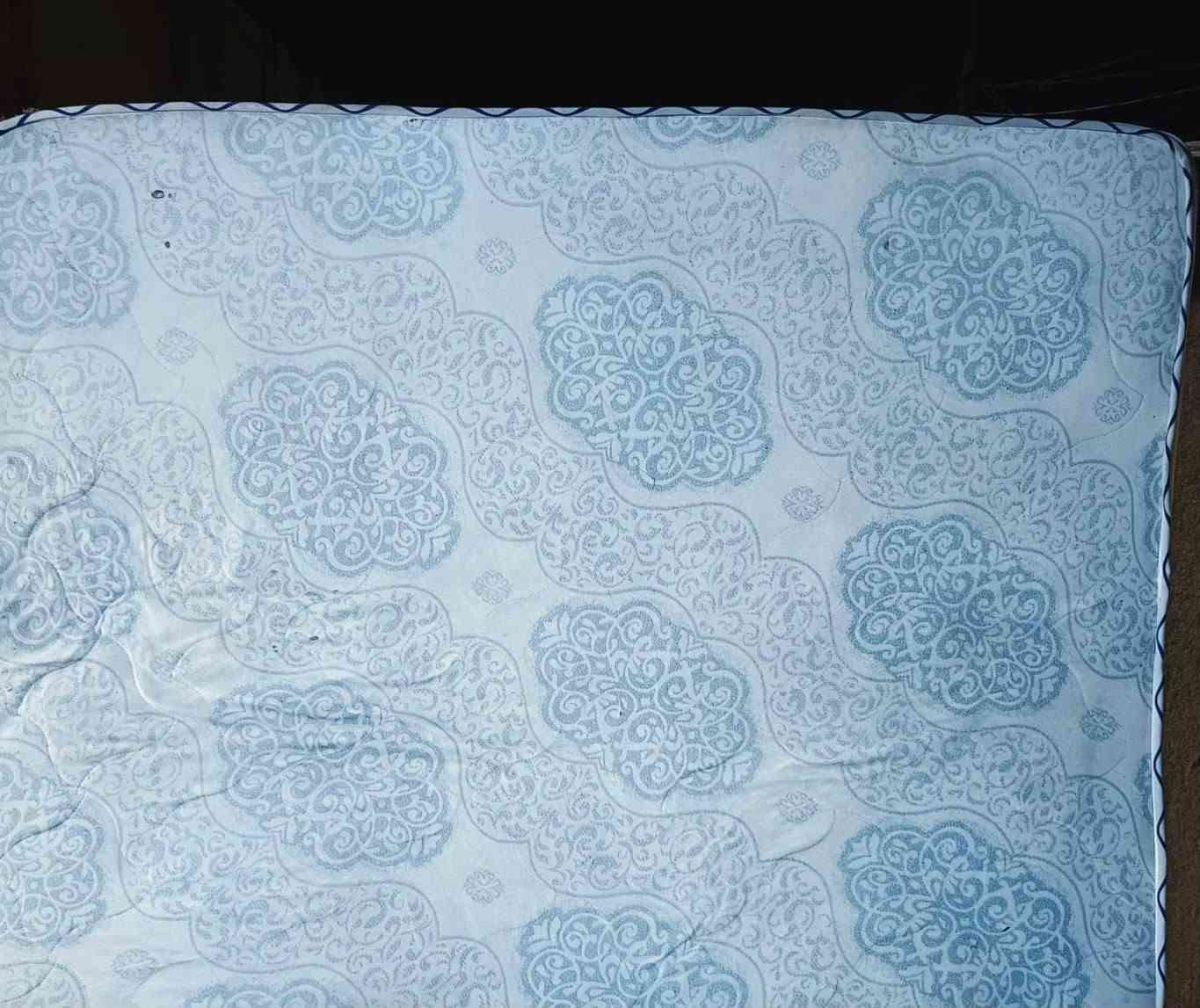 غرفة نوم صاج للبيع 
نضيفه كلش مستخدمه قليل مع دوشك جربايه 
السعر 700 الف حي العامل قرب سوك الاخير


**إذا كنت صاحب هذا الإعلان وتريد حذفه لأي سبب، رجاءا أرسل رسالة إلى الدعم الفني**
