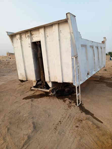 سلام عليكم بدي للبيع مايلر خمسه وربع رقم الموبايل 
***********
