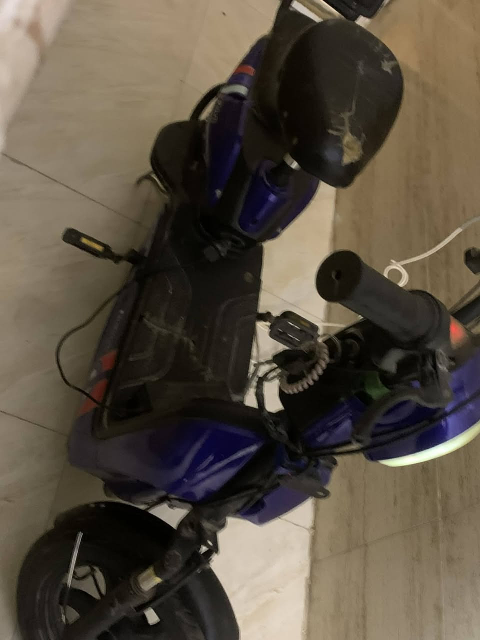 سلام عليكم دراجه شحن للبيع حجم 14
سعره 170وبيها مجال 
رقمي ***********
