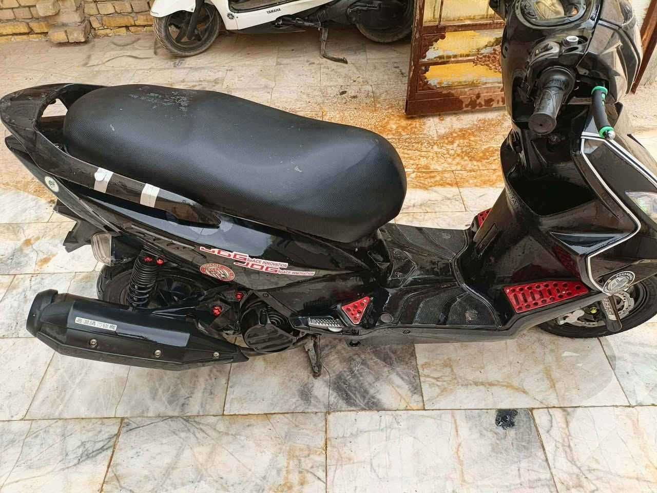 دراجه جي تي ار حاويه نظيفه كلش توني منزله من معرض الزيتون ماشيه الفين وصارله شهرين واكفه برغي واحد ما مفتوح بيه وهذا وصله وياه وسعره مليون و 150


**إذا كنت صاحب هذا الإعلان وتريد حذفه لأي سبب، رجاءا أرسل رسالة إلى الدعم الفني**