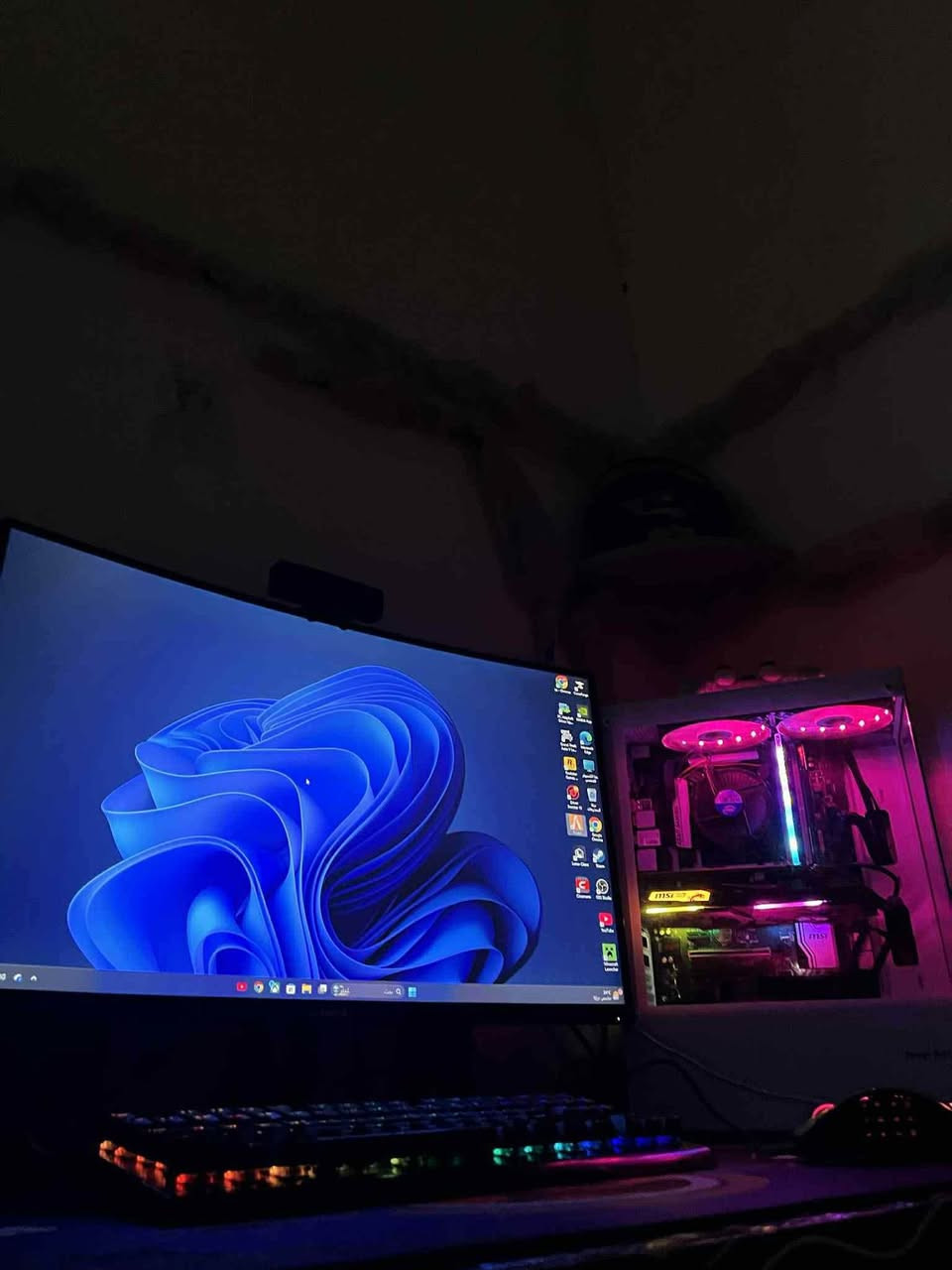 تجميعه للبيع ابيع كامله
مكاني بغداد الدوره 
واتساب:***********
هاتف:***********
1660 من msi على فئه 
معالج i7 6700
مذربورد Z170A
بور ٥٥٠
رام 16 تيفورس
شاشه مقوسه حجم 29. 

180 هيرتز 
IPS
سرعه الاستجابه 1..0
أسم الشركه bAMEMA
+كيبورد+ماوس+سماعه+يوبي اس
